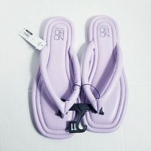 NWT NO BOUNDARIES LIGHT PURPLE FLIP FLOPS SIZE 11
